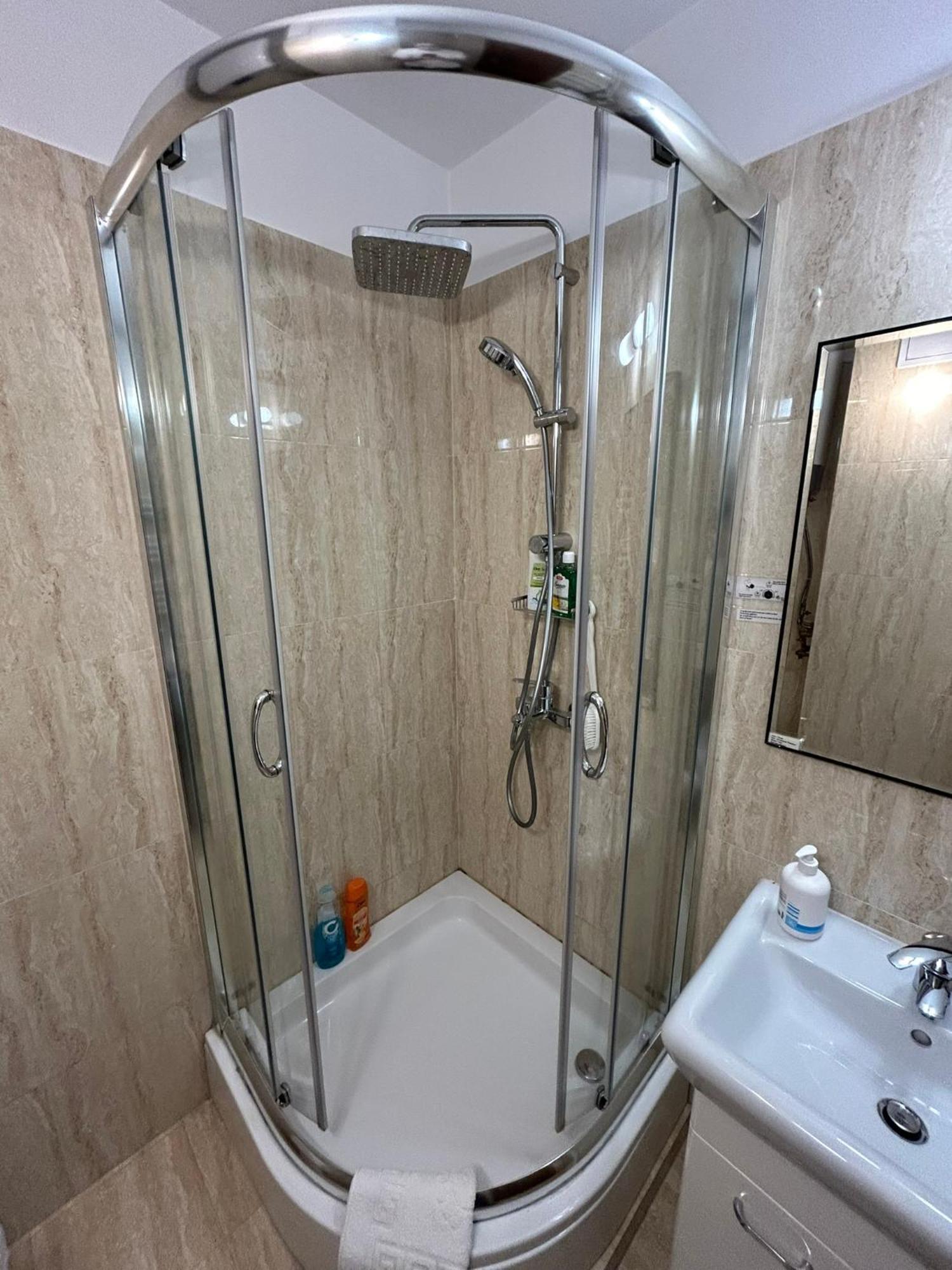 Apart. Premium Ultracentral, 3 Camere Loc Parcare. Ploiesti Luaran gambar